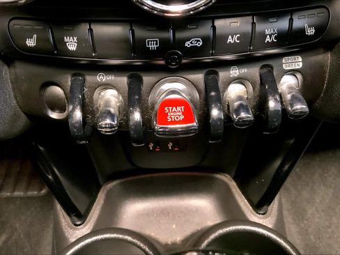 Used 2019 MINI Cooper S w/ Signature Upholstery Package image 31