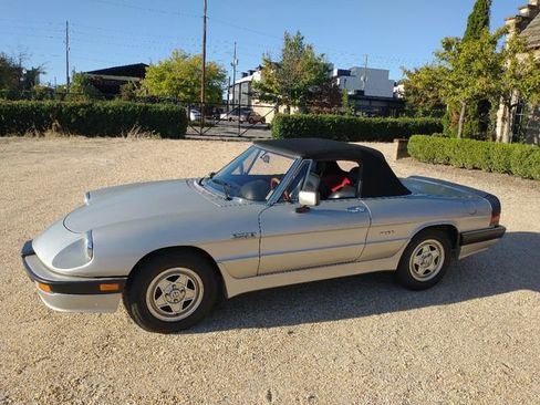 Used 1986 Alfa Romeo Spider Veloce image 23