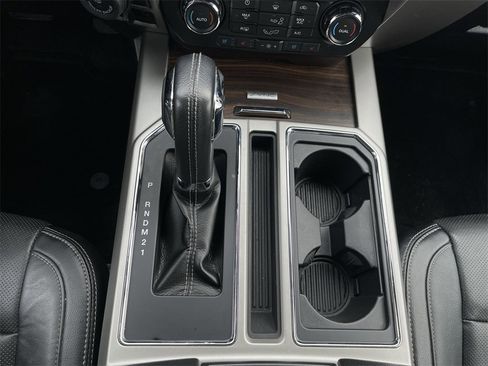 Used 2016 Ford F150 Lariat image 16