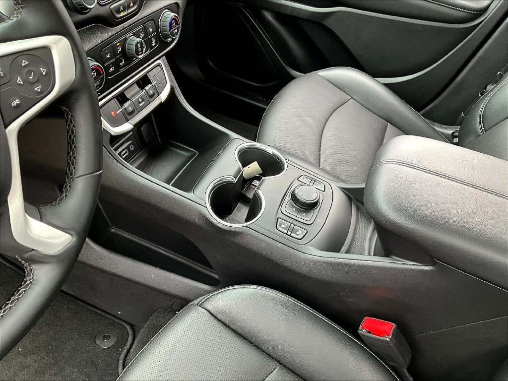 Used 2023 GMC Terrain SLT AWD/4WD image 20