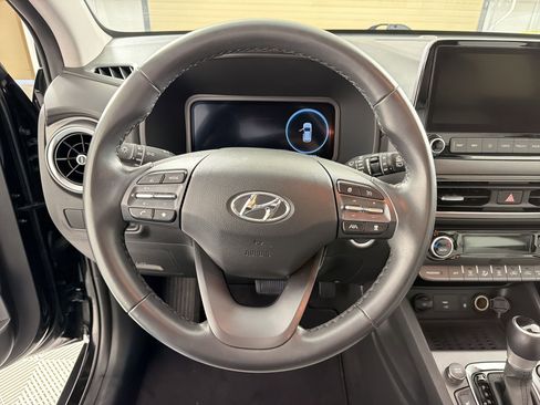 Used 2022 Hyundai Kona Limited w/ Cargo Package FWD image 18