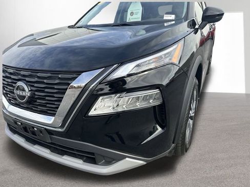 Certified 2022 Nissan Rogue SV image 37