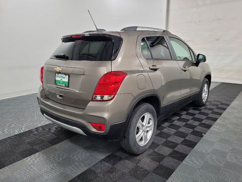 Used 2022 Chevrolet Trax LT w/ Driver Confidence Package AWD/4WD image 9