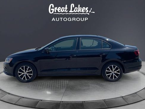 Used 2016 Volkswagen Jetta SE FWD image 2