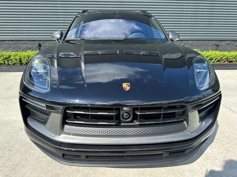 Used 2026 Porsche Macan AWD/4WD image 8