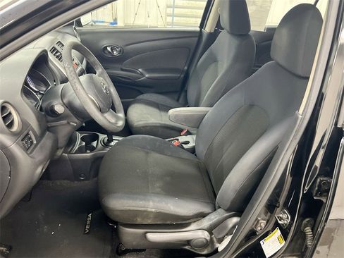 Used 2013 Nissan Versa SV image 17