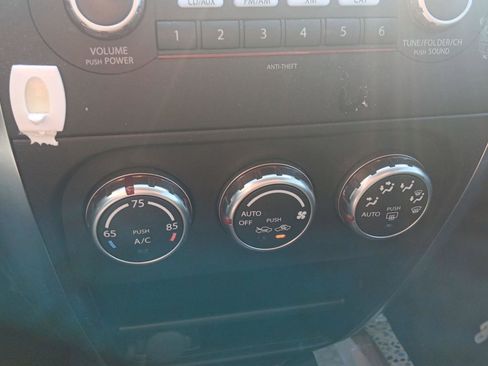 Used 2009 Suzuki SX4 AWD Hatchback w/ Touring Pkg image 15