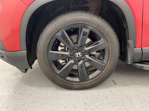 Used 2025 Honda Pilot Black Edition image 9