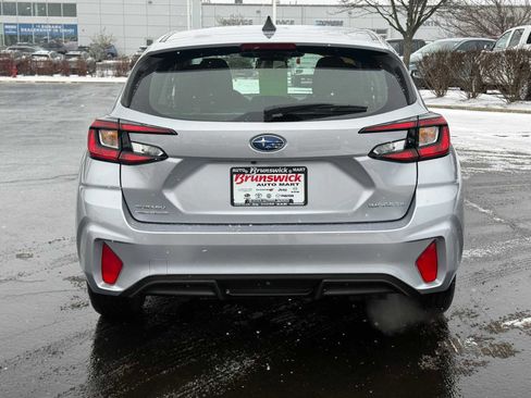 Certified 2025 Subaru Impreza 2.0i image 5