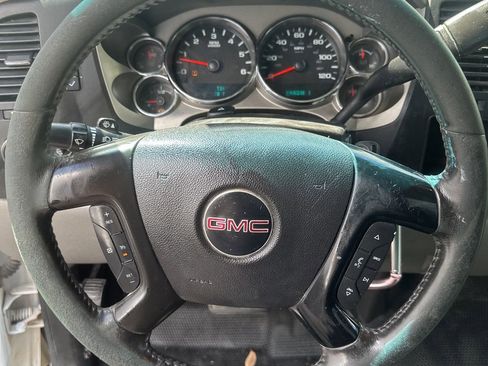 Used 2014 GMC Sierra 2500 W/T image 13