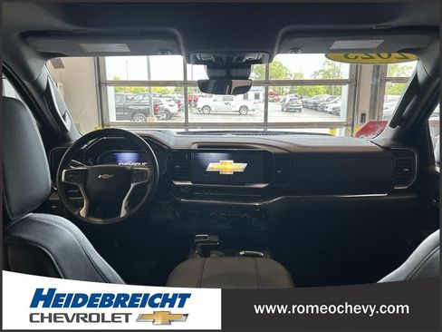Used 2023 Chevrolet Silverado 1500 LTZ w/ LTZ Premium Package AWD/4WD image 17