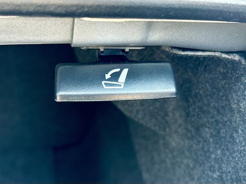 Certified 2025 Subaru Legacy Limited image 13