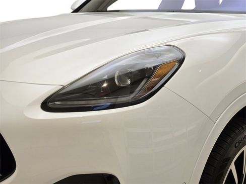 New 2025 Maserati Grecale Modena image 5