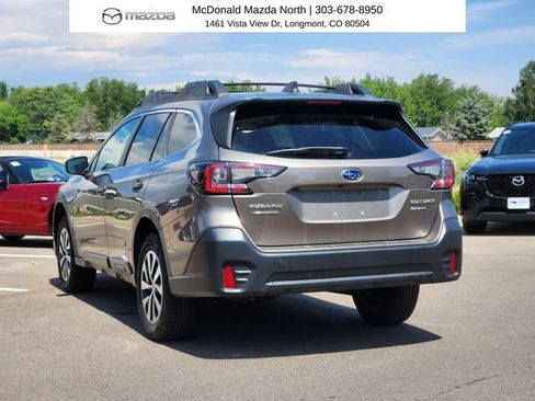 Used 2022 Subaru Outback Premium AWD/4WD image 3