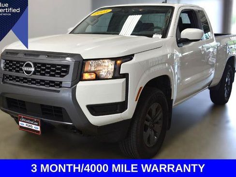 Used 2025 Nissan Frontier SV AWD/4WD image 1