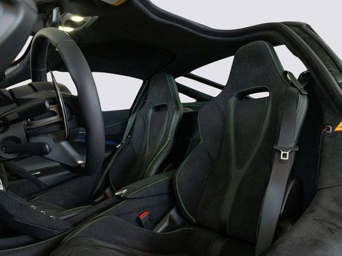 New 2026 McLaren 750S image 17