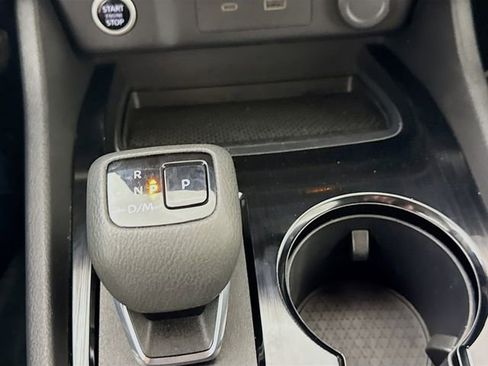 Used 2023 Nissan Rogue SV image 16