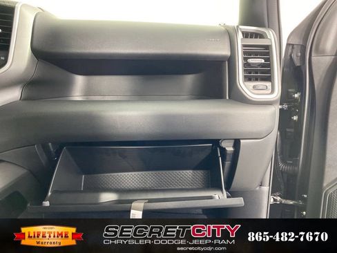New 2026 RAM 1500 Express AWD/4WD image 32