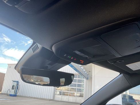 New 2026 Chevrolet Traverse LT image 28