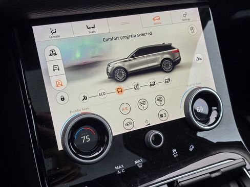 Used 2018 Land Rover Range Rover Velar S image 27