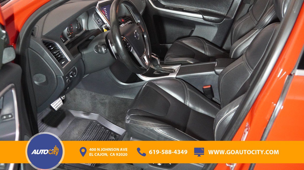 Used 2017 Volvo XC60 T6 R-Design w/ Climate Package AWD/4WD image 9