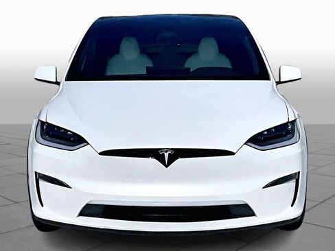 Used 2022 Tesla Model X image 3