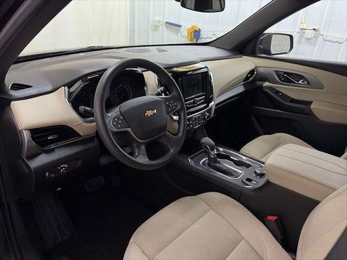 Used 2023 Chevrolet Traverse LS AWD/4WD image 36