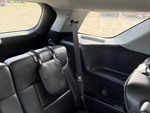 Used 2021 Ford Explorer XLT w/ Equipment Group 202A image 32