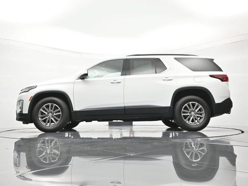 Used 2023 Chevrolet Traverse LT FWD image 44
