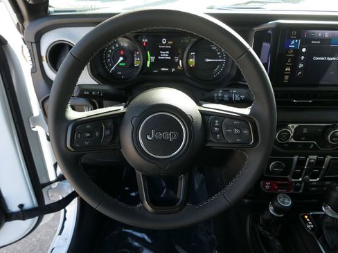 Used 2025 Jeep Wrangler Willys 4xe image 19