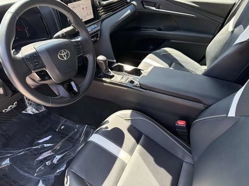Used 2025 Toyota Camry SE FWD image 20
