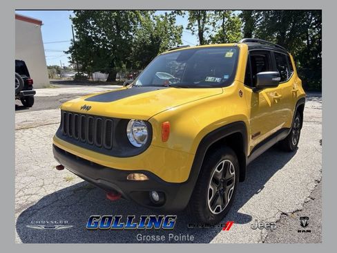 Used 2016 Jeep Renegade Trailhawk w/ Premium Trailhawk Package AWD/4WD image 1