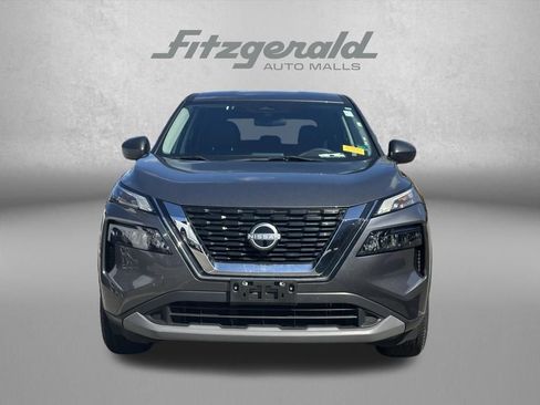 Used 2023 Nissan Rogue S image 2