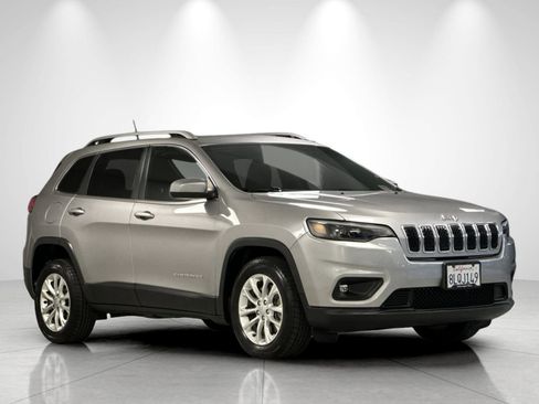 Used 2019 Jeep Cherokee Latitude w/ Popular Appearance Group FWD image 7