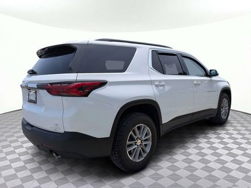 Used 2023 Chevrolet Traverse LT FWD image 4