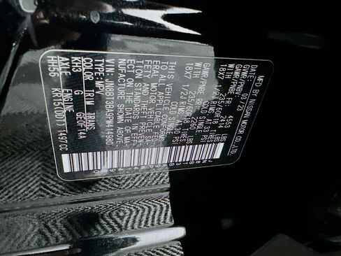 Used 2023 Nissan Rogue SV image 12