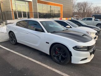 Used 2017 Dodge Charger R/T video 1