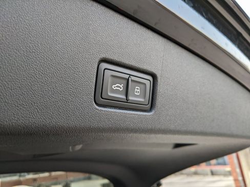 Used 2024 Audi Q4 e-tron Prestige w/ Black Optic Package image 29