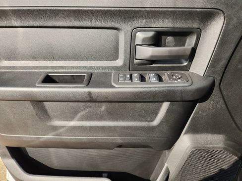 New 2026 RAM 2500 Tradesman w/ Chrome Appearance Group AWD/4WD image 34