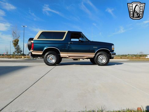 Used 1995 Ford Bronco XLT image 26