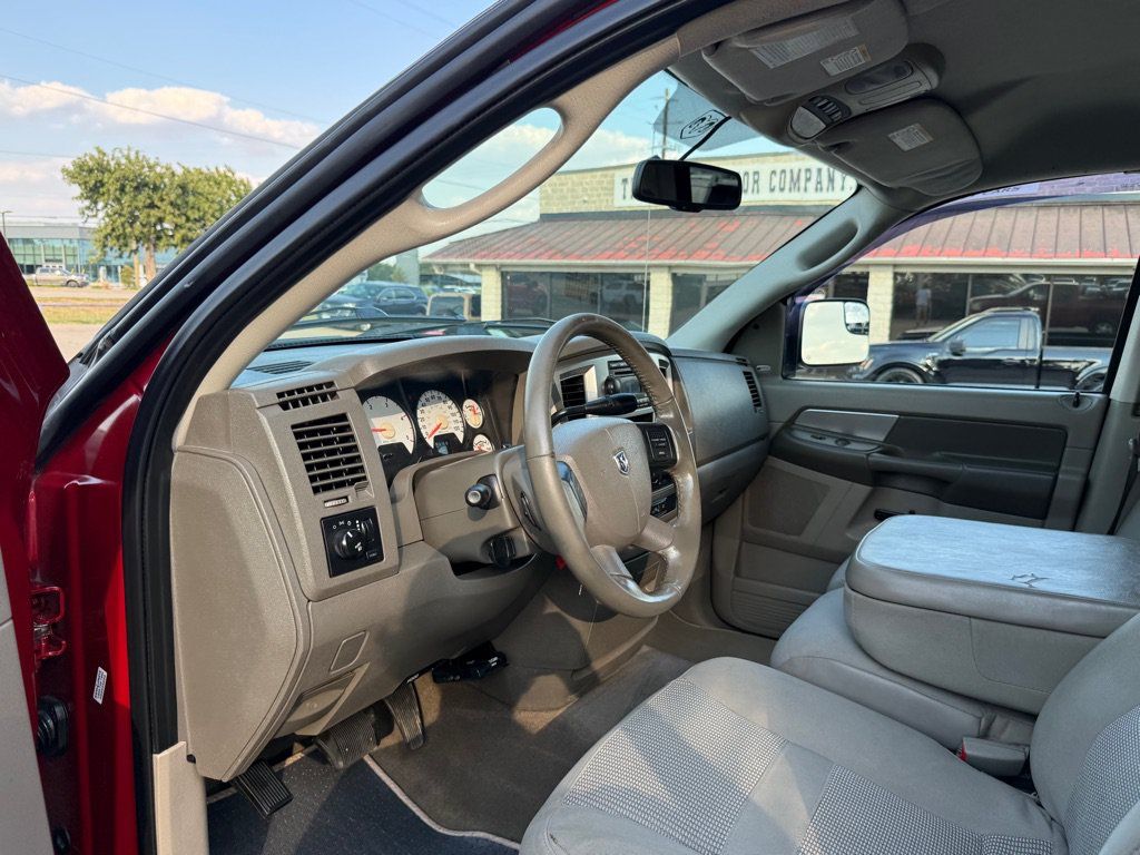 Used 2009 Dodge Ram 2500 Truck SLT w/ Popular Equipment Group AWD/4WD image 15