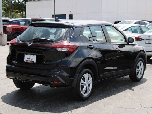 Used 2025 Nissan Kicks Play S FWD image 9
