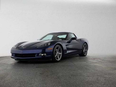Used 2007 Chevrolet Corvette Coupe w/ Preferred Equipment Group RWD image 7