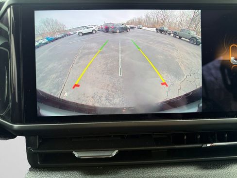 Used 2025 Jeep Wrangler Sport S image 13