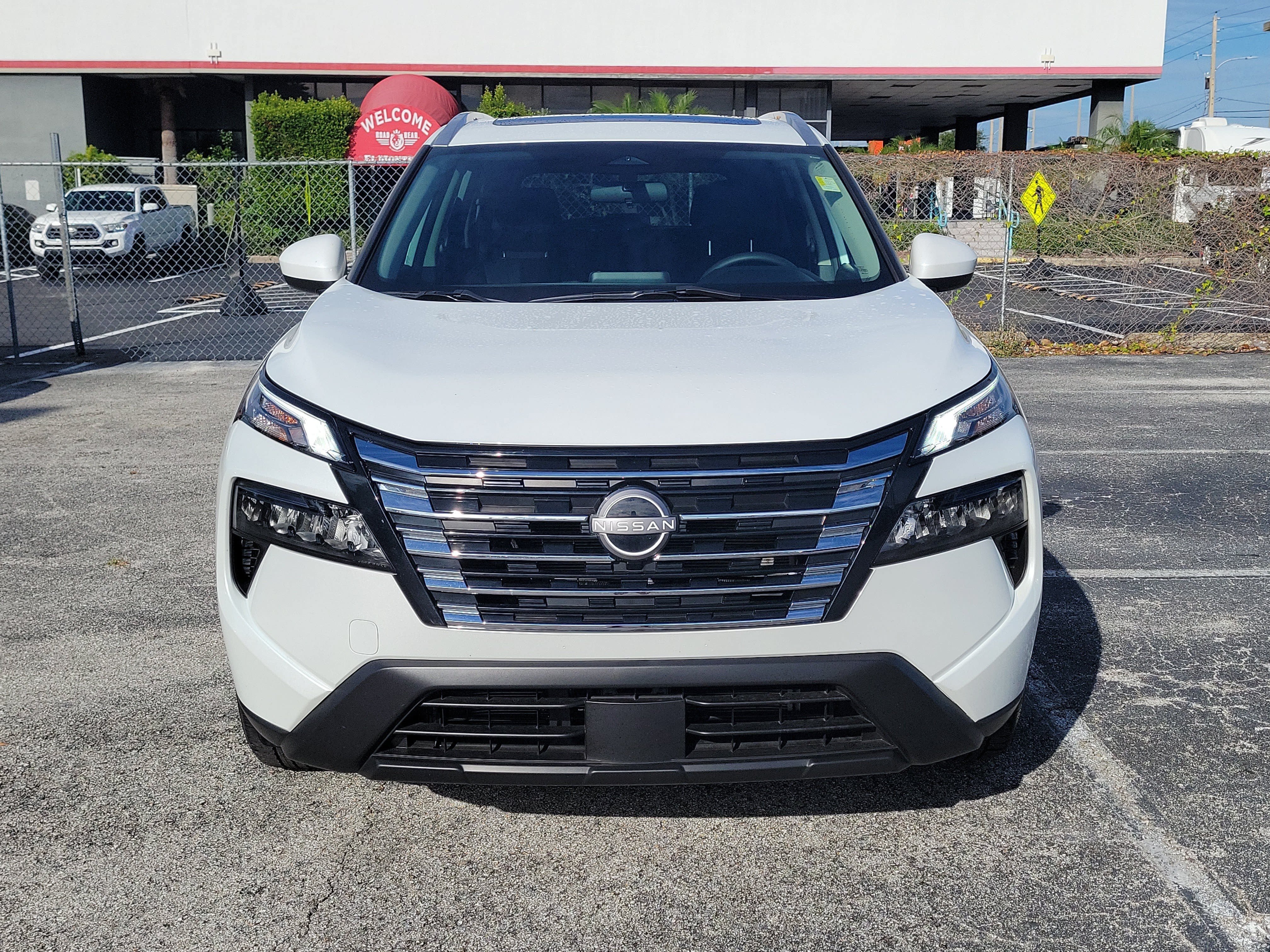 Certified 2024 Nissan Rogue SV w/ SV Premium Package FWD image 2