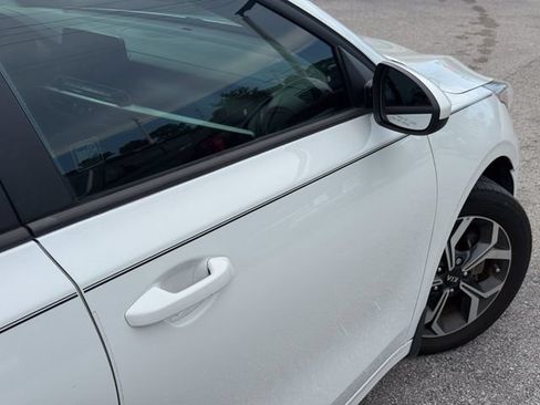 Used 2020 Kia Forte LXS FWD image 10