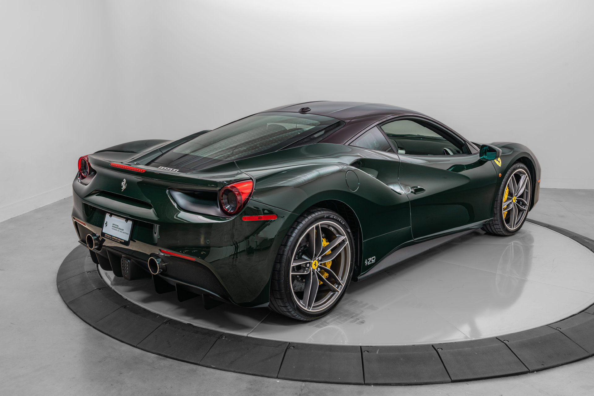 Certified 2018 Ferrari 488 GTB RWD image 10