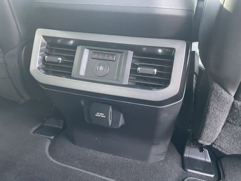 Used 2025 Ford F250 Platinum image 31