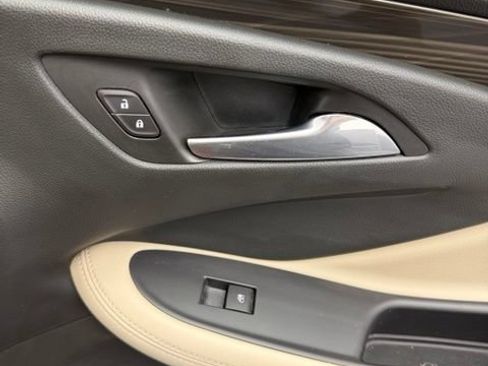 Used 2020 Buick Envision Preferred FWD image 53