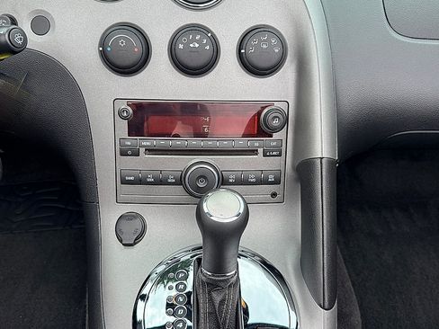 Used 2008 Pontiac Solstice Convertible w/ Preferred Package RWD image 56